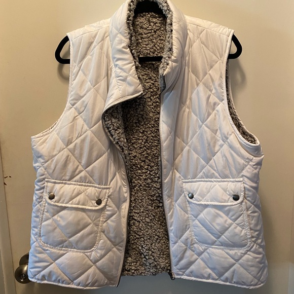 Charlie Paige Jackets & Blazers - Charlie Page XL Reversible Vest
